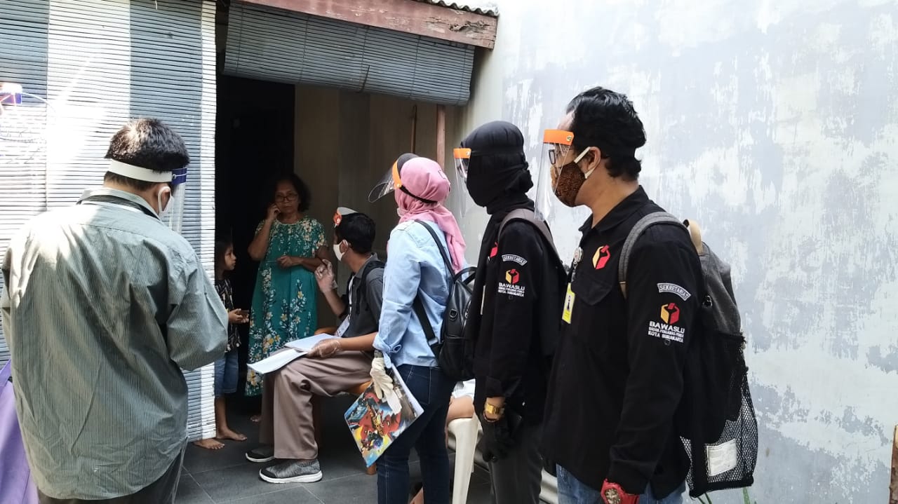 Jajaran Bawaslu Kota Surakarta Ikut Melakukan Pengawasan Verifikasi Faktual Pada Pilkada 2020