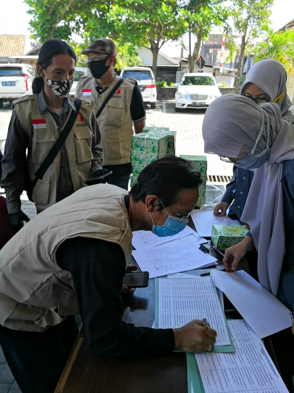 Jajaran Bawaslu Solo jalani Rapid tes