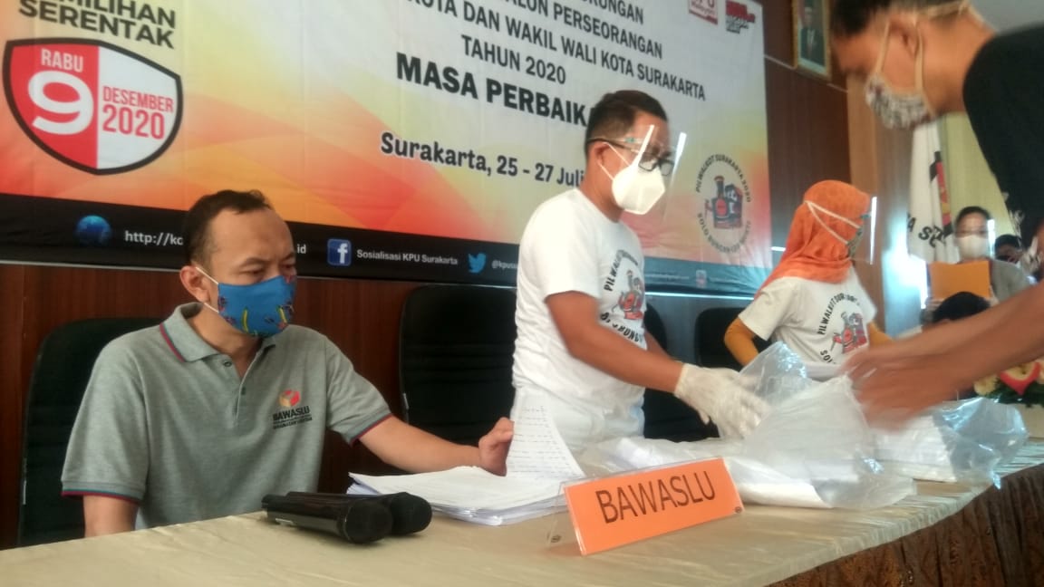 Pengawasan Penyerahan Perbaikan Syarat Dukungan Bapaslon Perseorangan Atas Nama Bagyo Wahyono, dan FX Supardjo