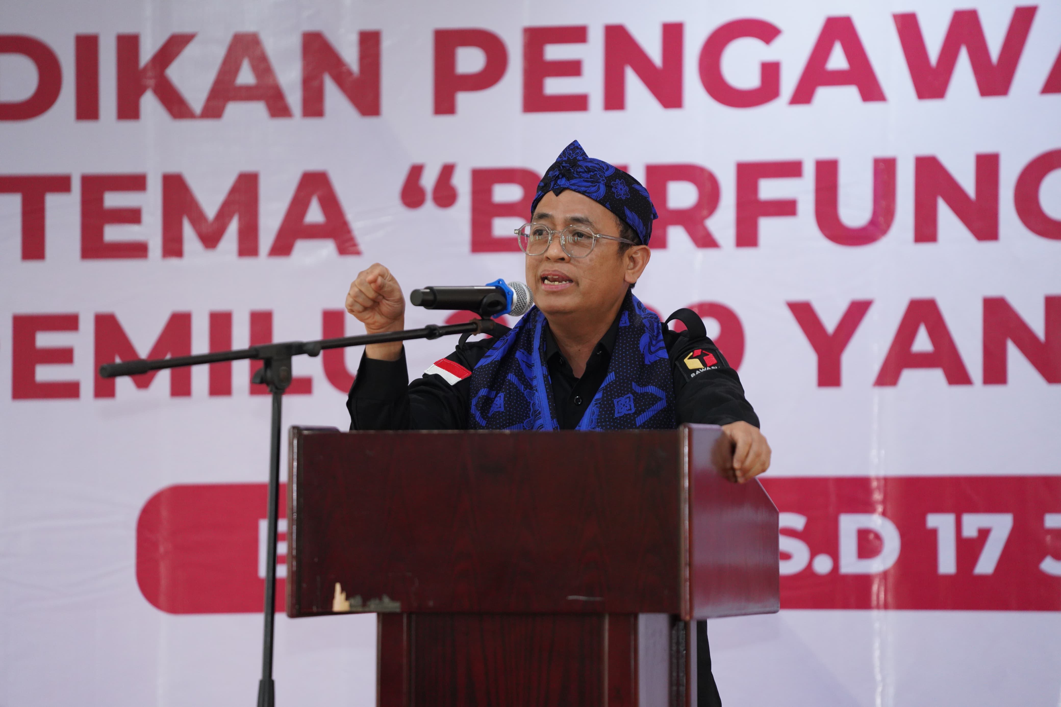 Anggota Bawaslu Puadi saat memberikan pengarahan kegiatan Pendidikan Pengawasan Partisipatif (P2P) bertema “Berfungsi dan Bergerak untuk Pemilu 2029 yang Bermartabat” di Serang, Banten, Selasa (15/7/2025)/Foto: Publikasi dan Pemberitaan Bawaslu