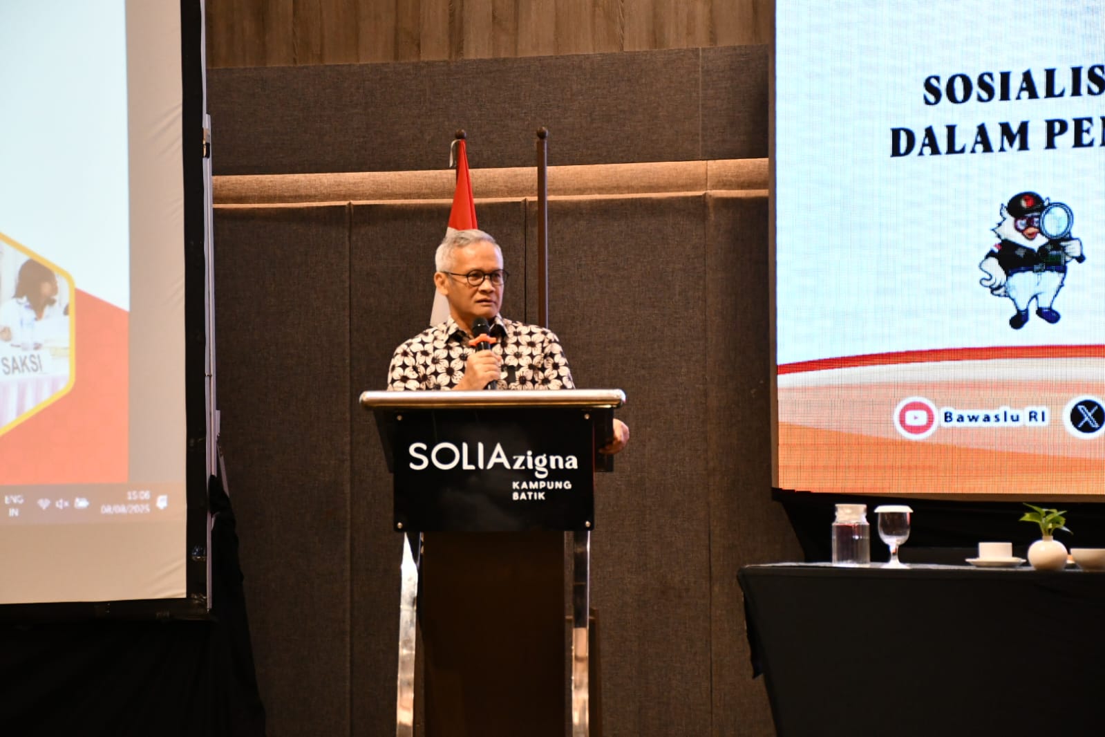 Aria Bima, Wakil Ketua Komisi II DPR RI saat memaparkan materi sosialisasi pengawasan partisipatif di Solo