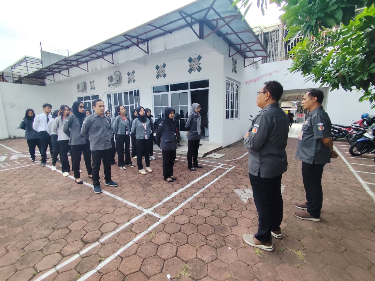 suasana Apel Pagi Bawaslu Kota Surakarta