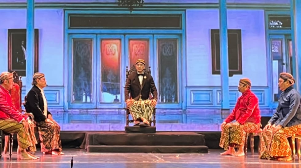 Agus Sulistyo, Anggota Bawaslu Kota Surakarta saat berperan dalam Tapak Tilas Hadeging Radio Republik Indonesia