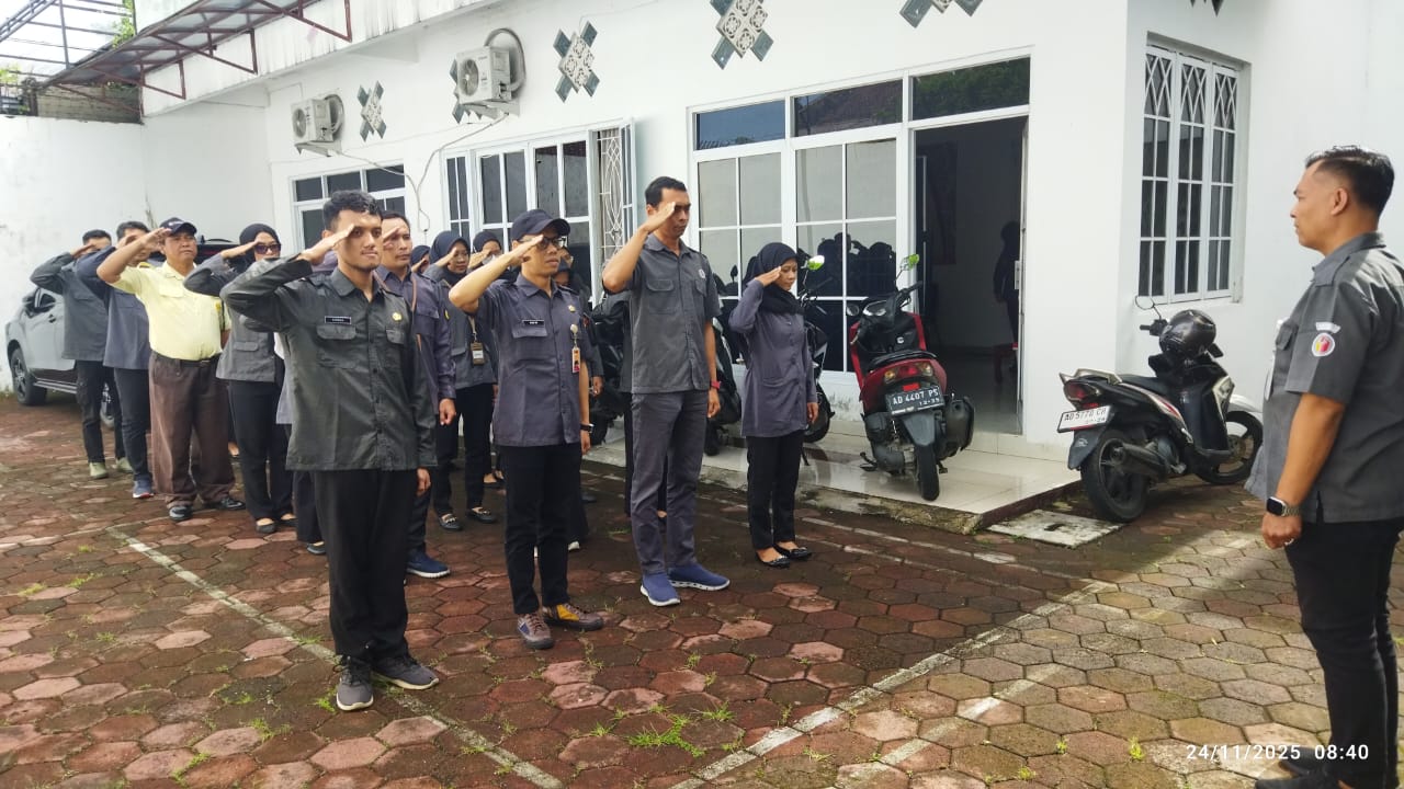 Apel Pagi Bawaslu Kota Surakarta Dipimpin Koordinator Sekretariat, Rafi Uludin Himam