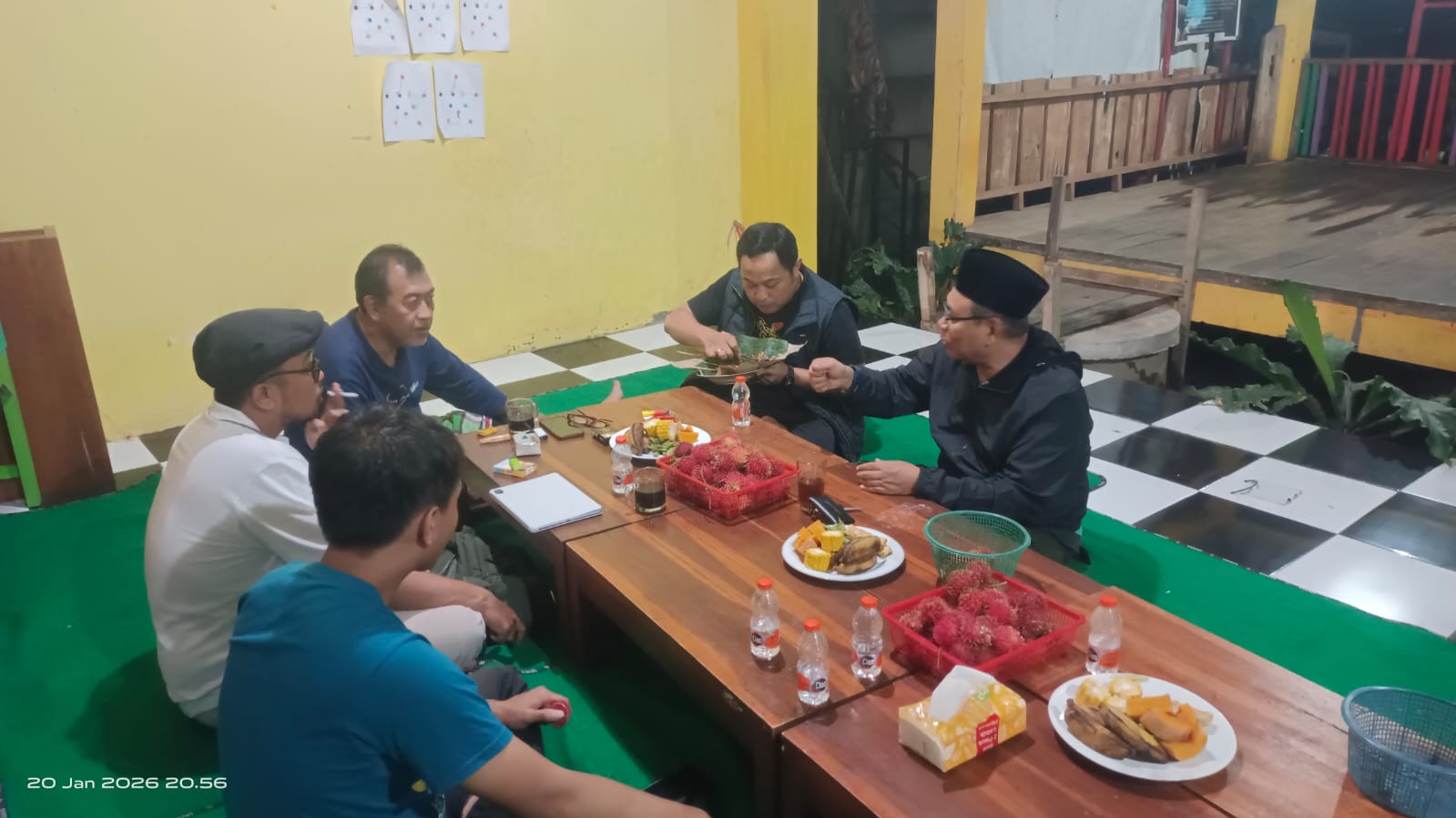 Agus Sulistyo saat diskusi bersama Akademisi dan Tokoh Masyarakat