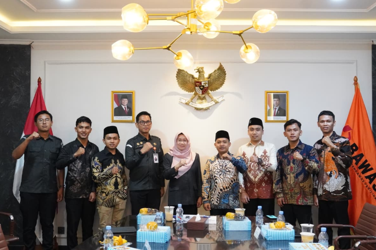 Deputi Bidang Dukungan Teknis Yusti Erlina dalam audiensi dengan GMH di Kantor Bawaslu, Selasa, (10/2/2026).