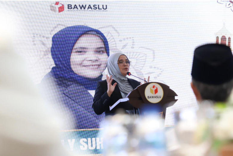 Anggota Bawaslu Lolly Suhenty saat Kick Off Ngabuburit Pengawasan 'Penguatan Spirit Kelembagaan Bawaslu tahun 2026 di Gedung Bawaslu, Jakarta (23/2/2026).
