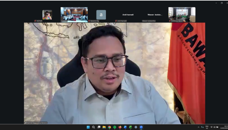 Ketua Bawaslu Rahmat Bagja saat memberikan arahan pada kegiatan Monitoring, Evaluasi, dan Pelaporan Pelaksanaan Program Bawaslu Provinsi Sulawesi Selatan bertema Refleksi Penguatan Kelembagaan dalam Evaluasi Program Pengawasan Pemilu untuk Meningkatkan Integritas Demokrasi, melalui daring, di Jakarta, Jumat (13/3/2026).