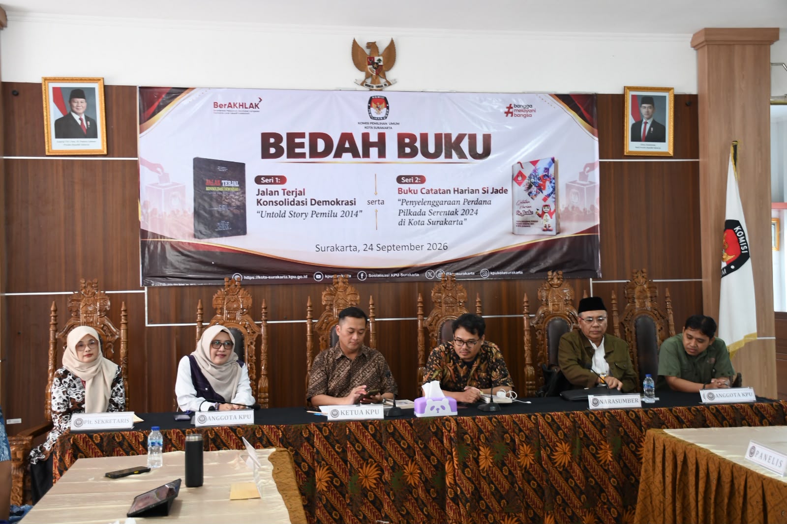 Agus Sulistyo saat bedah buku Jalan Terjal Konsolidasi Demokrasi: Untold Story Pemilu 2024