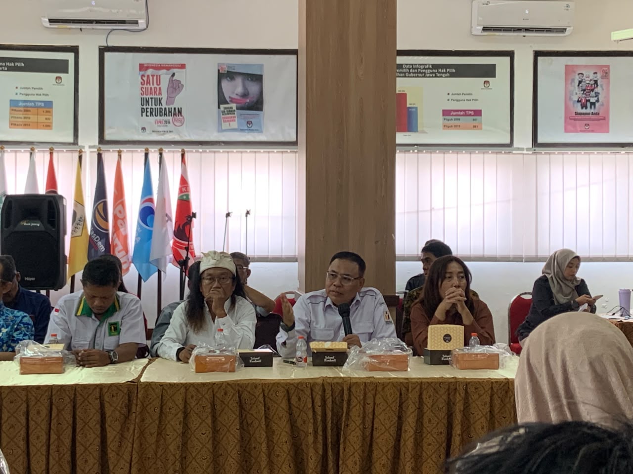 Bawaslu Kota Surakarta menghadiri Rapat Pleno Rekapitulasi Daftar Pemilih Berkelanjutan (PDPB) Triwulan III Tahun 2026