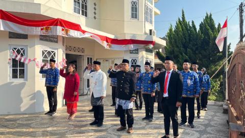 upacara peringatan HUT RI ke 80 Bawaslu Kota Surakarta