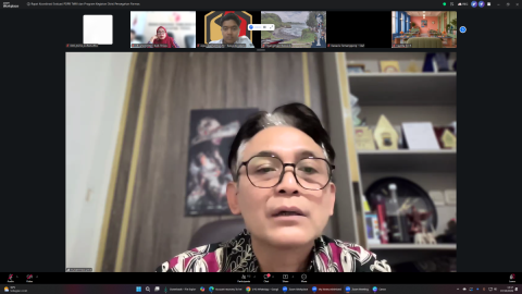 Ketua Bawaslu Provinsi Jawa Tengah, Muhammad Amin saat memberikan sambutan pada Rapat Koordinasi Evaluasi Pemutakhiran Data Pemilih Berkelanjutan (PDPB) pada Triwulan III Tahun 2026 dan Program Divisi Pencegahan, Partisipasi Masyarakat, dan Hubungan Masyarakat (Pencegahan Parmas) secara daring melalui Zoom Meeting