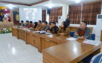 Ketua dan Anggota Bawaslu Kota Surakarta saat hadir dalam sidang dugaan pelanggaran kode etik penyelenggara Pemilu KPU Kota Surakarta sebagai Pihak Terkait di KPU Prov Jateng
