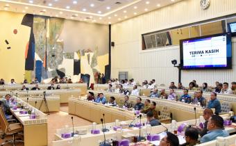 Suasana forum Rapat Kerja dan Rapat Dengar Pendapat (RDP) Persiapan Penyelenggaraan PSU Pilkada Tahun 2024 Hasil Putusan MK Bersama Komisi II DPR, Kementrian Dalam Negeri, KPU dan DKPP di Gedung MPR/DPR Senayan, Jakarta, Kamis (27/02/2025)