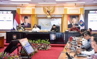 Suasana Rapat Koordinasi Pilkada Ulang dan Pemungutan Suara Ulang (PSU) terkait Hasil Pemilihan Kepala Daerah Serentak Tahun 2024 di Ruang Sidang Utama Kementerian Dalam Negeri (Kemendagri), Jumat, (21/3/2025).