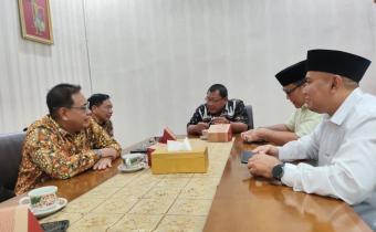 Foto Ketua dan Anggota Bawaslu Kota Surakarta Audiensi dengan Pimpinan DPRD Kota Surakarta