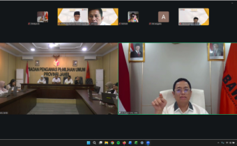 Anggota Bawaslu Puadi saat memberikan arahan dalam kegiatan Ruang Edukasi dan Diskusi (REDUKSI) bersama Bawaslu Provinsi Jambi bertema Penanganan Pelanggaran Pemilu yang Berkeadilan (Refleksi Pasal-Pasal Pidana Pemilu) yang digelar secara daring, Rabu (4/3/2026).
