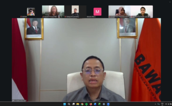 Anggota Bawaslu Puadi saat memberikan arahan dalam Rapat Teknis Pengelolaan Pejabat Pengelola Informasi dan Dokumentasi (PPID) bagi Bawaslu Kabupaten/Kota se-Provinsi Papua Barat Daya, secara daring, Selasa (10/3/2026).