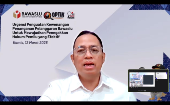 Anggota Bawaslu Puadi saat memberi arahan di kegiatan OPTIK: Obrolan Pemilu tentang Integritas dan Keadilan yang diselenggarakan oleh Bawaslu Provinsi Kalimantan Timur melalui Zoom Meeting di Jakarta, Kamis (12/3/2026).