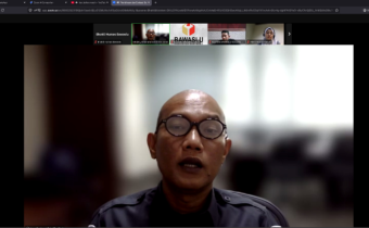 Sekretariat Jenderal Bawaslu Ferdinand Eskol Tiar Sirait saat memberikan arahan dalam Rapat Pembinaan dan Evaluasi Bawaslu/Panwaslih Provinsi dan Bawaslu/Panwaslih Kabupaten/Kota secara daring pada Selasa (31/3/2026).