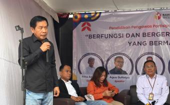 Ketua Bawaslu Kota Surakarta saat memberikan sambutan sekaligus arahan kepada peserta Pendidikan Pengawas Partisipatif (P2P) Gen-Z Kota Surakarta