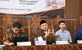 Agus Sulistyo saat memaparkan dalam diskusi Bedah Buku “Jalan Terjal Konsolidasi Demokrasi: Untold Story Pemilu 2024”